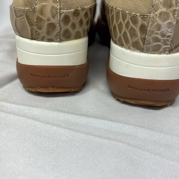 Donald J. Pliner leather Lizzee slide on sneaker shoes size 8