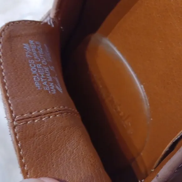 Donald J Pliner  leather  loafers