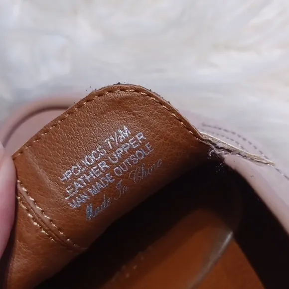 Donald J Pliner  leather  loafers
