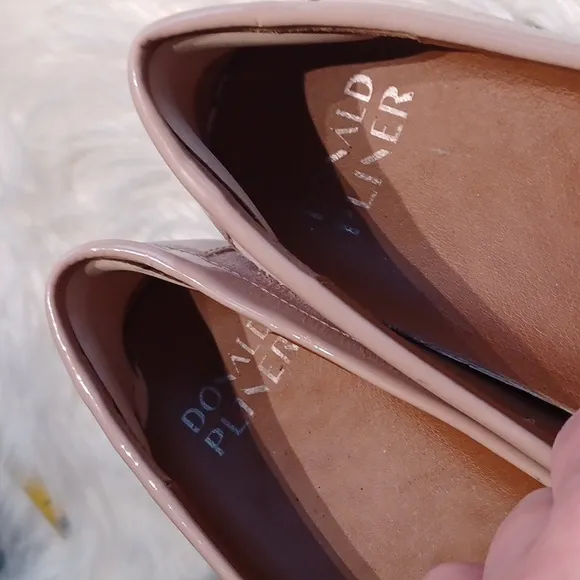 Donald J Pliner  leather  loafers