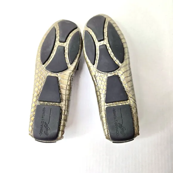 Donald Pliner driving moccasins. Croc embossed leather.  Gray. 6.5
