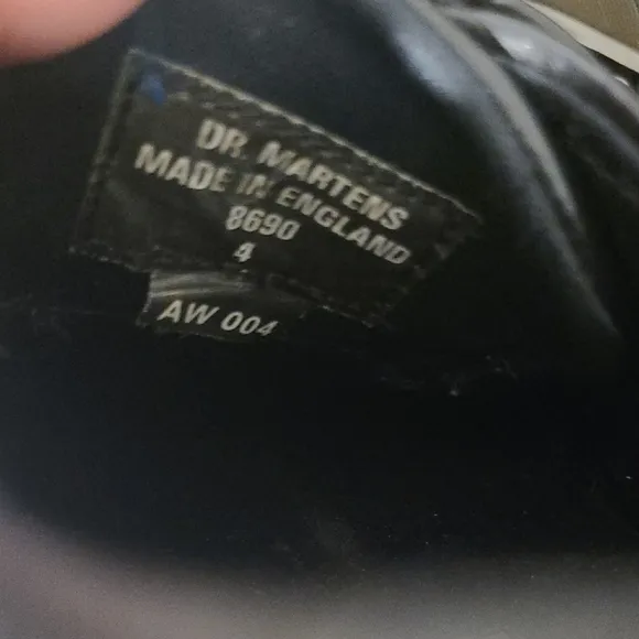 Dr. MARTENS Black Leather Men's Shoes