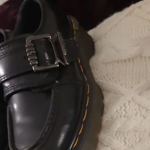 Dr. MARTENS Black Leather Men's Shoes