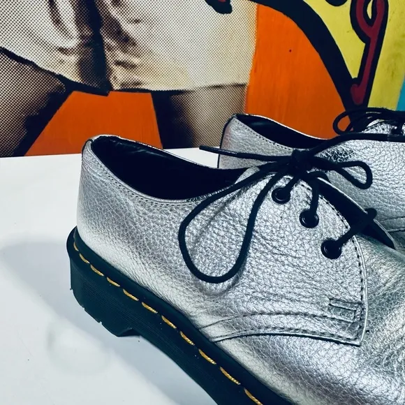 Dr. Martens Metallic Silver Pebbled Leather 1461 MET Shoes