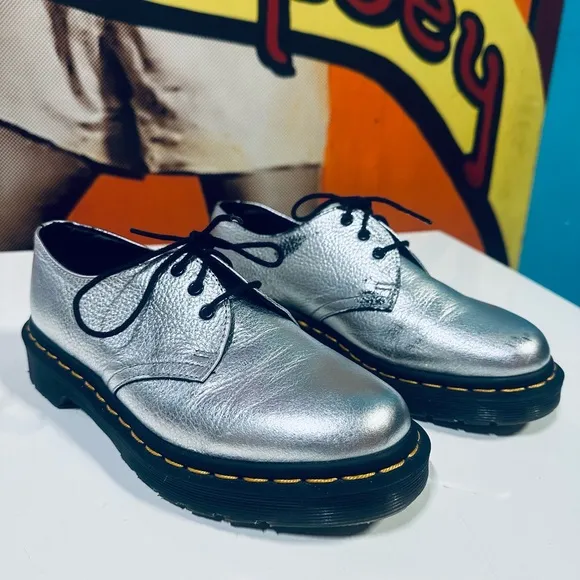 Dr. Martens Metallic Silver Pebbled Leather 1461 MET Shoes