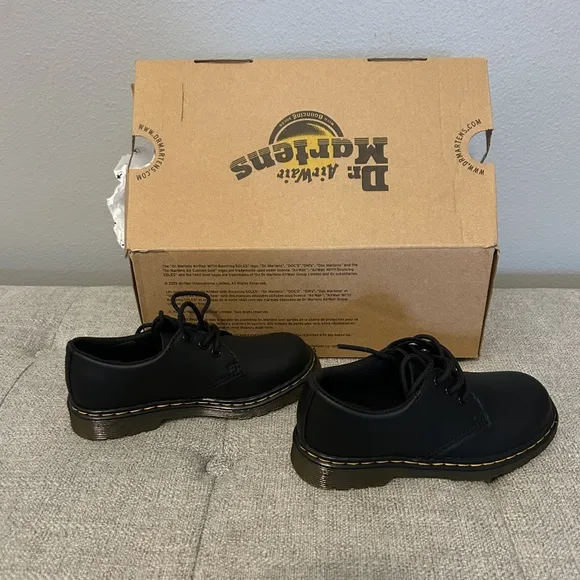 Dr. Martens New Junior 1461 Softy T Leather Shoes Size 11