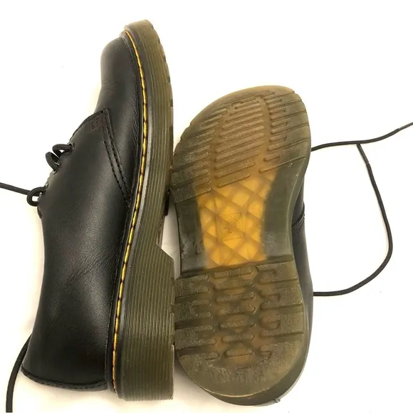 Dr. Martens Oxford Shoes sz 2