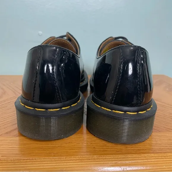 Dr. Martens Women’s Patent Leather Oxford Shoes Lace Up Sz 9 Black 10084 Leather
