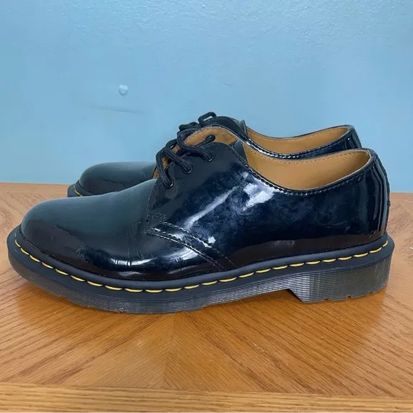 Dr. Martens Women’s Patent Leather Oxford Shoes Lace Up Sz 9 Black 10084 Leather