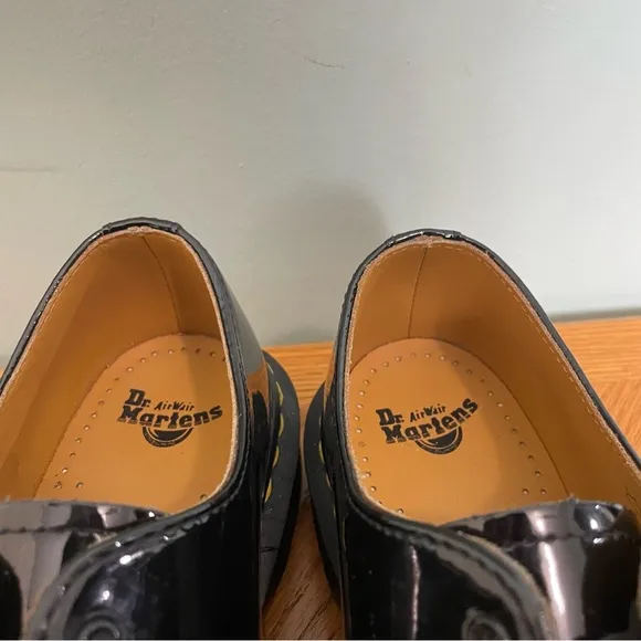 Dr. Martens Women’s Patent Leather Oxford Shoes Lace Up Sz 9 Black 10084 Leather
