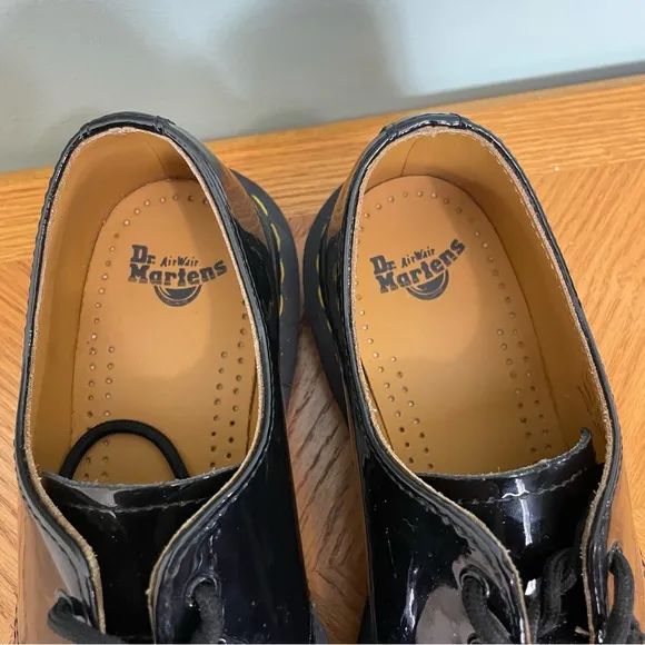 Dr. Martens Women’s Patent Leather Oxford Shoes Lace Up Sz 9 Black 10084 Leather