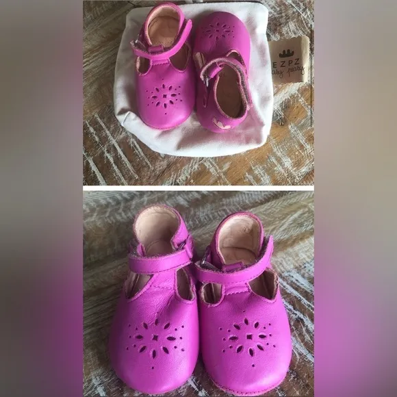 Easy Peasy Lillyp Velcro leather Mary Jane soft soled shoes in “fushia” size 19