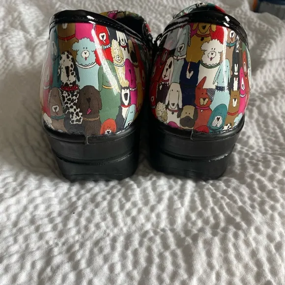 EASY STREETslip resistant/non marking sole!CUTE4 all,helpful when on ur ft a lot
