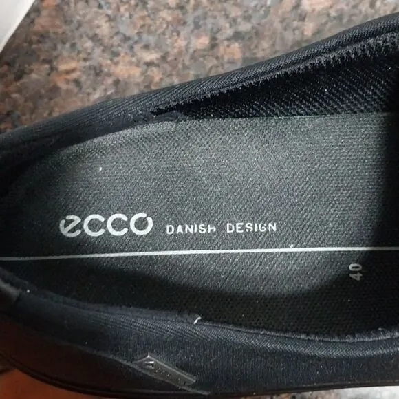 ECCO 9-9.5 Soft Wedge Fabric Slip On COMFORT Shoe...