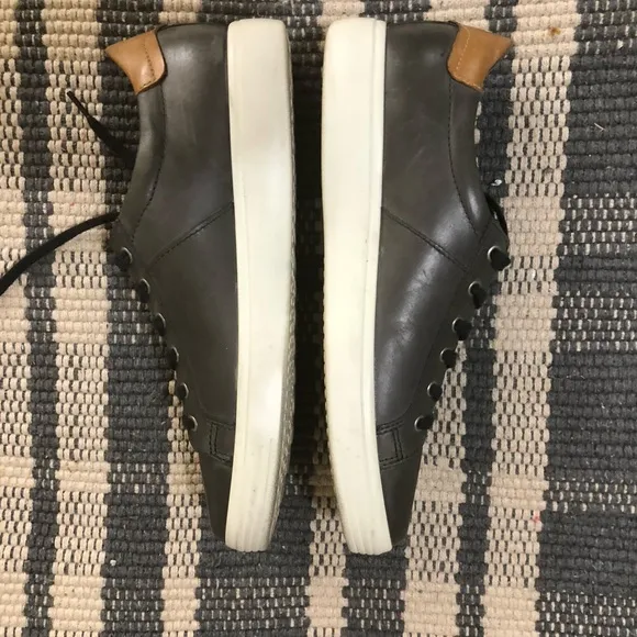 ECCO Gray Soft Leather Casual Lace Up Shoes Sneakers Sz 12-12.5