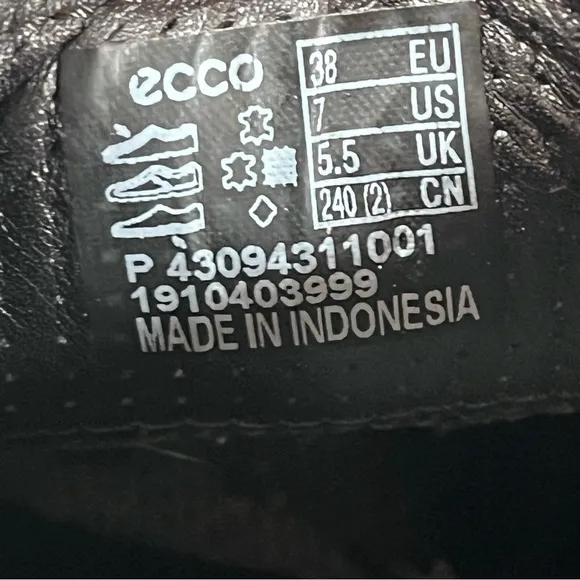 Ecco Soft 7 Center Zip Slip-On Black Leather Sneakers Women’s Size 7 (38) Shoes