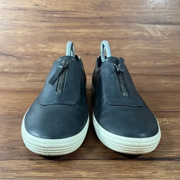 Ecco Soft 7 Center Zip Slip-On Black Leather Sneakers Women’s Size 7 (38) Shoes