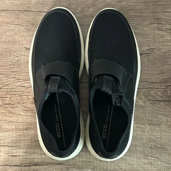 Ecco Soft 7 Runner Women’s Slip-On Athletic Shoes Size 9 Black