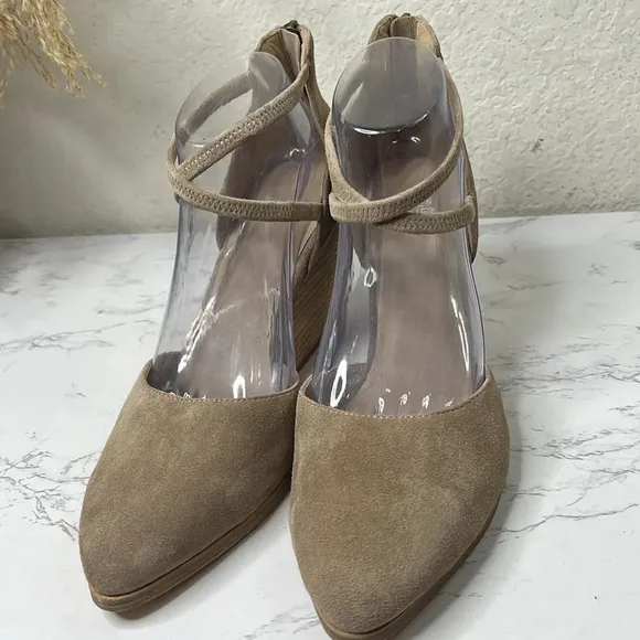 EILEEN FISHER Tilda Stacked Heel Suede Tan TaupePump Wedge Size 10