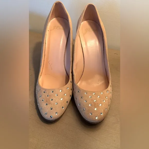 Elegant Tan Suede Heels with Studded Detail.