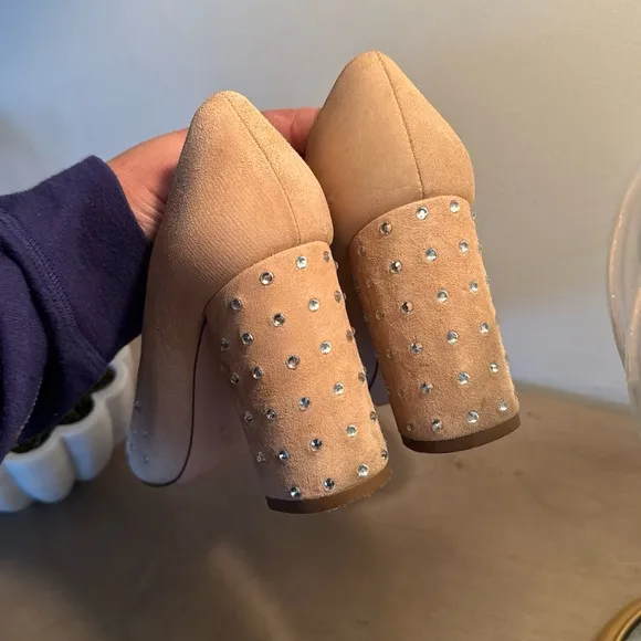 Elegant Tan Suede Heels with Studded Detail.