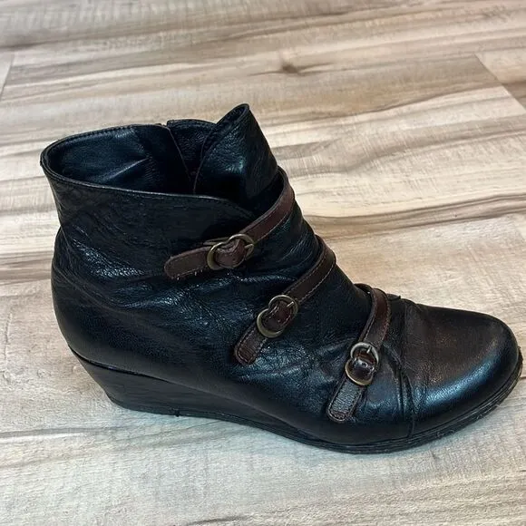 Eric Michael wedge soft leather buckle ankle boots size 40 / US 9.5-10
