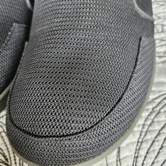 EUC Olukai Nohea Mesh Slip On Loafers Mens Size 10 Gray Casual Comfort Shoes