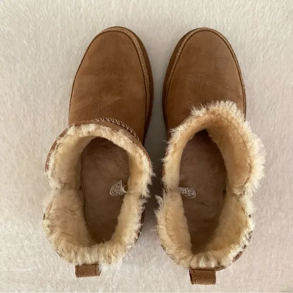 EXCELLENT CONDITION UGG Melrose Suede Shearling Bootie Chestnut Size 8