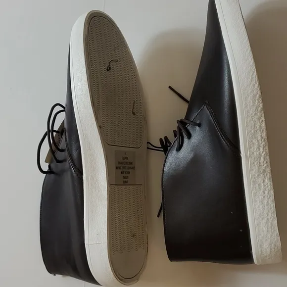 Express men brown with white sole tie sneaker shoes