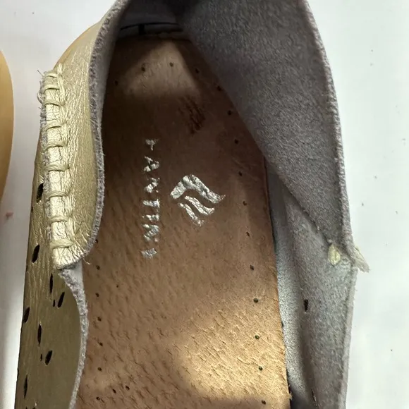 fantini Women's Gold Leather Loafers size 9 pre owned