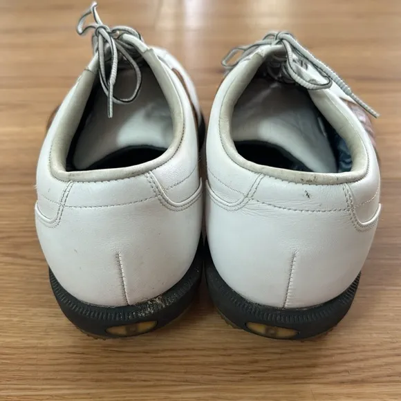 FootJoy VersaLuxe Size 11.5 Women Spikeless Leather Golf Shoes