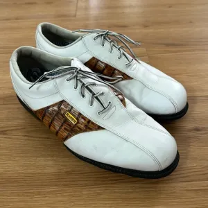 FootJoy VersaLuxe Size 11.5 Women Spikeless Leather Golf Shoes