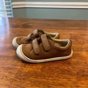 Footmates Soft Touch Henry brown shoes size 8