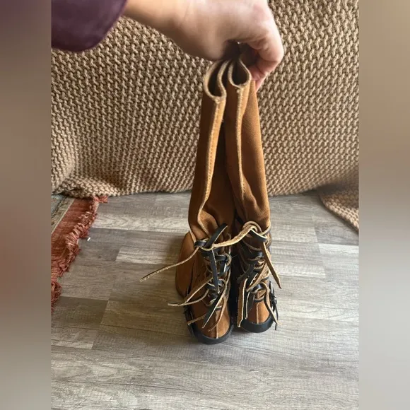Free People Back-lace Sway Low Slouchy Boots NWOT Size US 9.5 Camel Suede
