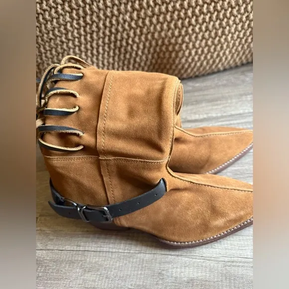 Free People Back-lace Sway Low Slouchy Boots NWOT Size US 9.5 Camel Suede