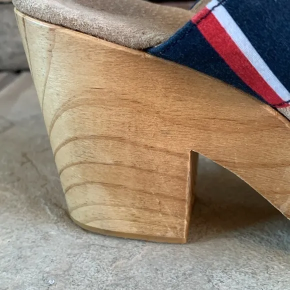 Free People sz 38 cloth red, white,&amp; blue cloth shoes with wooden platform heels