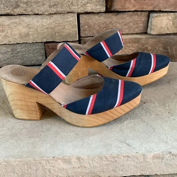 Free People sz 38 cloth red, white,&amp; blue cloth shoes with wooden platform heels