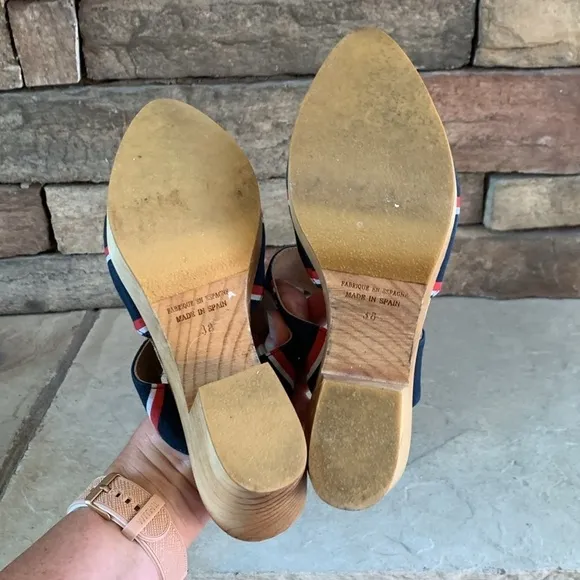 Free People sz 38 cloth red, white,&amp; blue cloth shoes with wooden platform heels