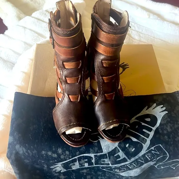 FreeBird by Steven Tiara Brown &amp; Cognac Leather Sandal