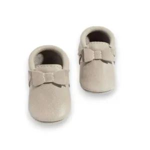 Freshly Picked Salt Flats Bow Baby Shoes Moccasins Size 4 Soft Sole NIB