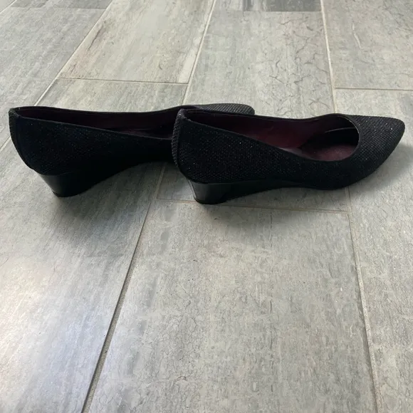FS/NY French Sole New York Point Toe Wedge Pumps Heels Black Sparkle Size 9
