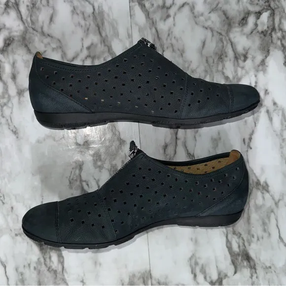 Gabor Nubuck Punched‎ Zip-Up Shoes in Dark Blue- Sz 5