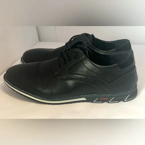 Gatsby Men's Black Leather Shoes Size 12 Excellent condition