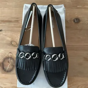 Geox Respira ELIDIA Leather Loafer Black Color NEW in box Women’s 9 US/ 39 EU