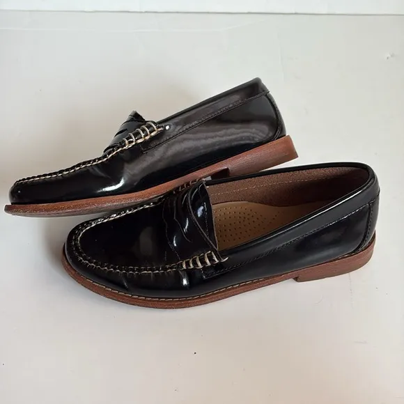 G.H. Bass &amp; Co. Weejuns black patent leather loafers flats slip on shoes