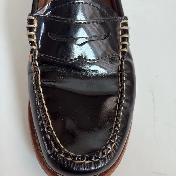 G.H. Bass &amp; Co. Weejuns black patent leather loafers flats slip on shoes