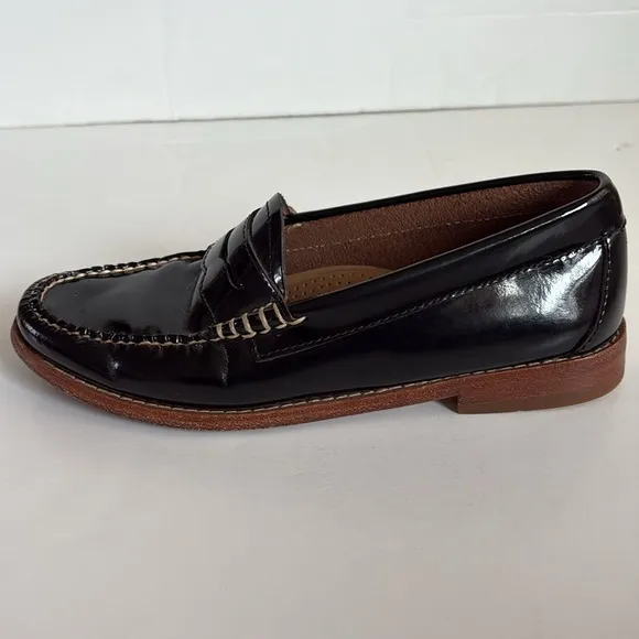 G.H. Bass &amp; Co. Weejuns black patent leather loafers flats slip on shoes