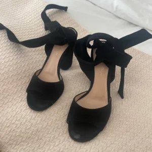 Gianvito Rossi Nika Wedge Heels size 6.5