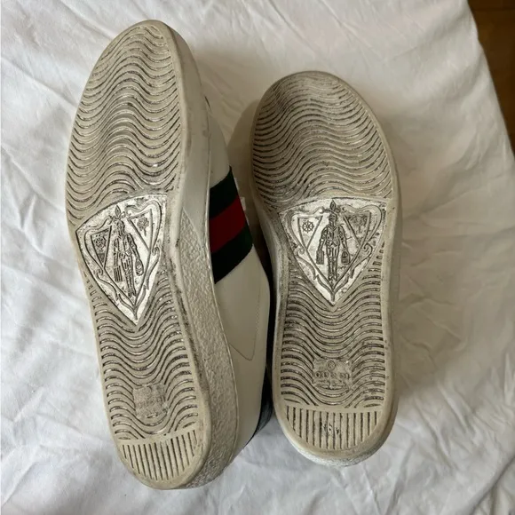 Gucci White and Green Sneakers with Sleek Design