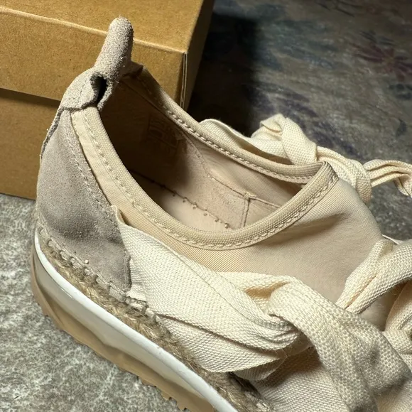 Hand Made in Spain Cream Sneakers with Ribbon  Detailing